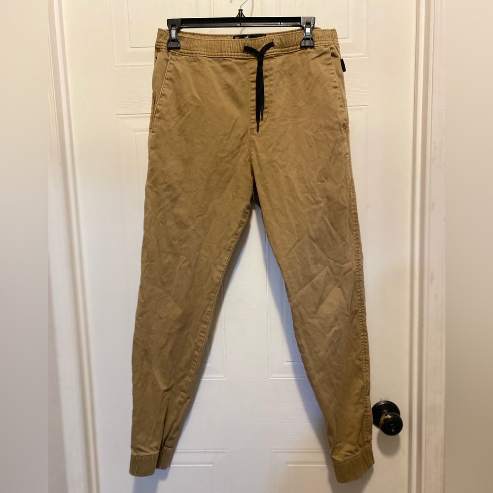 Hollister “Relaxed Twill Joggers” in Dark Khaki Men’s Size S